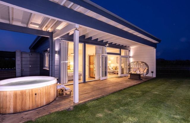 Thistledown - a lodge that sleeps 2 guests in 1 bedroom