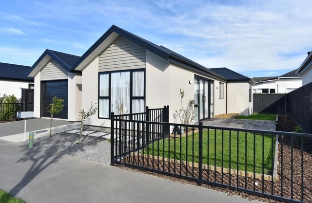 Thomas Townhouse - Christchurch Holiday Homes