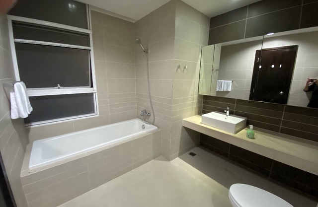 Three bedroom apartment Right in the city center