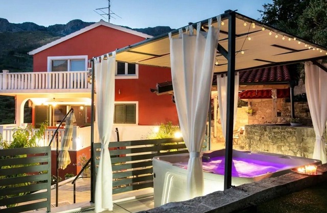 Three bedroom apartment with terrace Žrnovnica, Split (A-20916-a)
