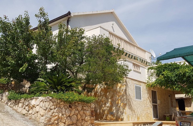 Three bedroom apartment with terrace and sea view Poljica, Trogir (A-24016-a)