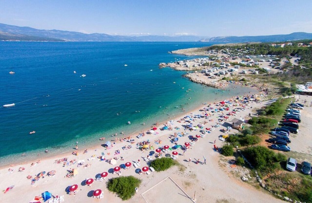 Three bedroom apartment with terrace and sea view Polje, Krk (A-18767-a)