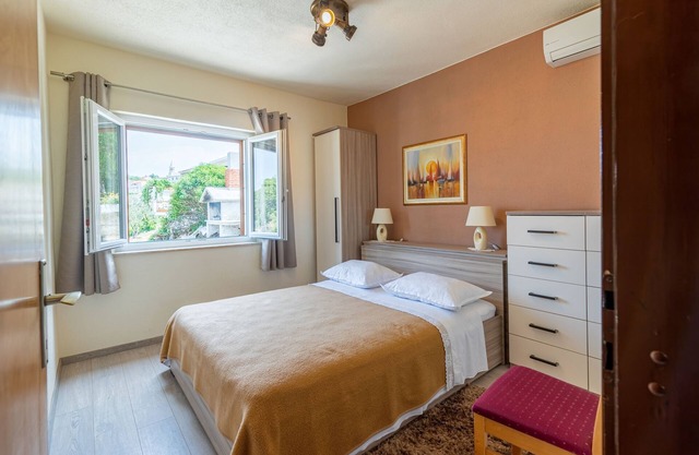 Three bedroom apartment with terrace Povlja, Brač (A-16792-a)