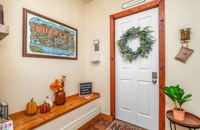 Three bedroom apartment in Buffalo & Niagara region 🌊