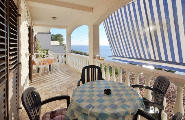Three bedroom apartment with terrace and sea view Zavalatica, Korčula (A-14204-a)