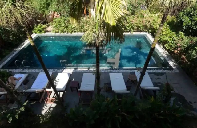 Three-bedroom bungalow + pool.