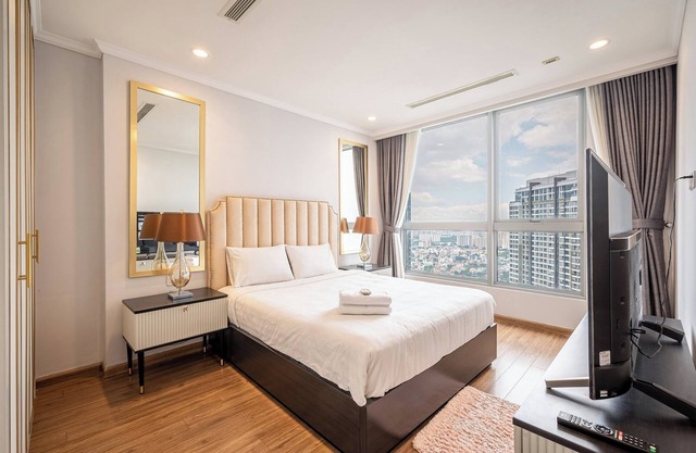 Three-Bedroom Deluxe Apartment