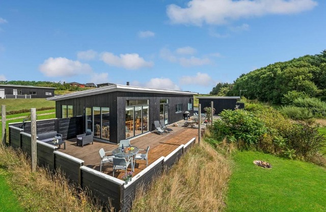 Three-Bedroom Holiday Home In Spottrup