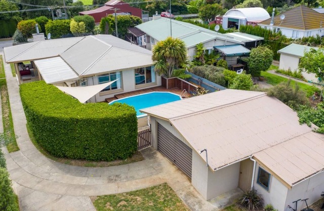 Three Bedroom Home with a Pool & Fireplace