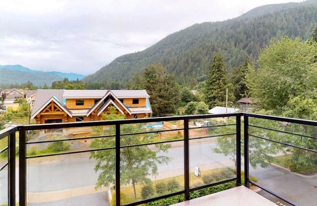 Harrison Suites 