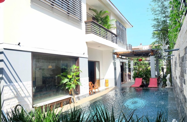 Three bedrooms with private pool in Hoi An