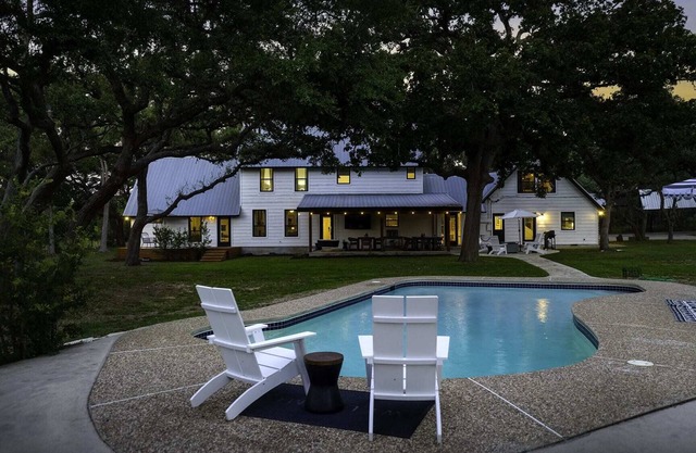 Three Dog Ranch - Pool, Game Room & Sleeps 18