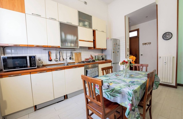Three-room apartment Milan North