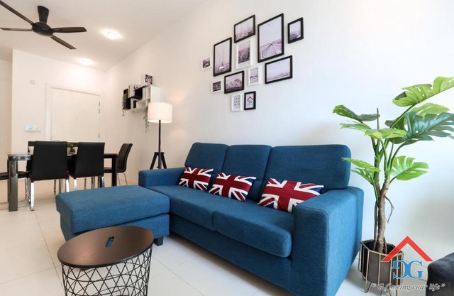 Three28 Tun Razak by Grabstay