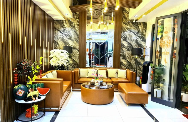 Thu Le Hotel