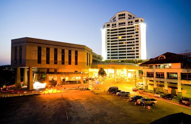 Thumrin Thana Hotel