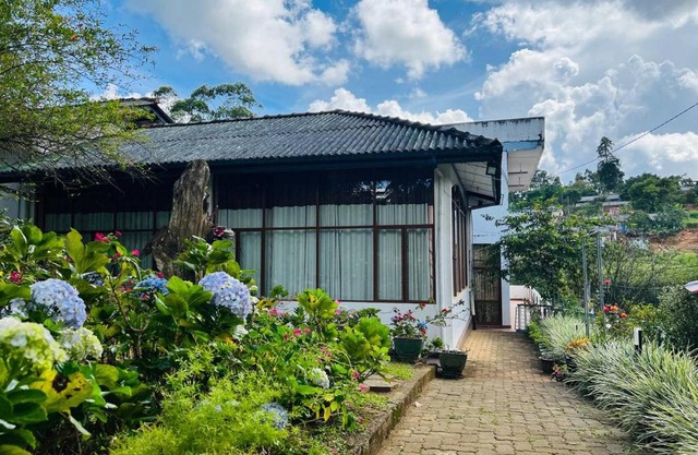 Thushara Hotel Boralanda
