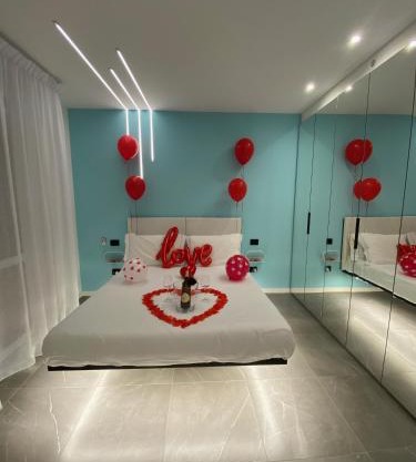 Tiffany - SL Holiday House