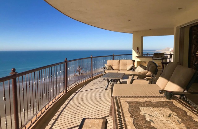Tiki Paradise on the beach, Sonoran Sky 1410