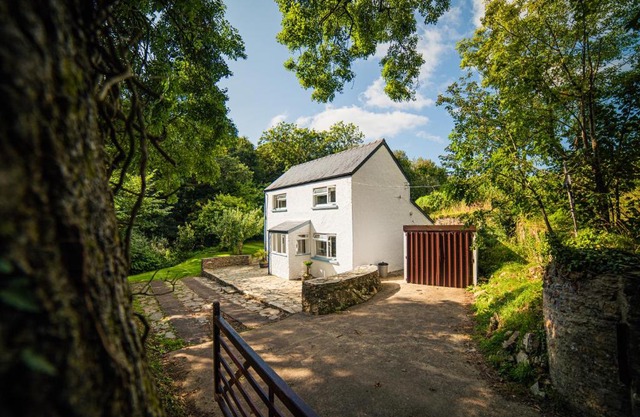 Timber Hill - Cottage with Hot tub