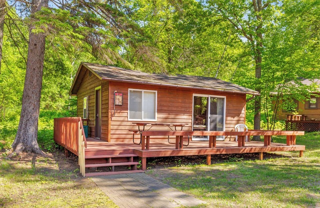 Timberlane Resort Cabin #10 | 2 Bed, 1 Bath