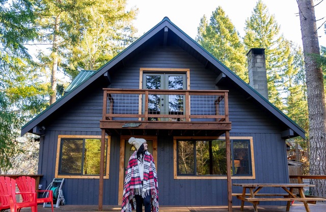 Timberline Creekside Chalet @ Mt Rainier-Sleeps10- Wave WIFI, Pets Welcome!