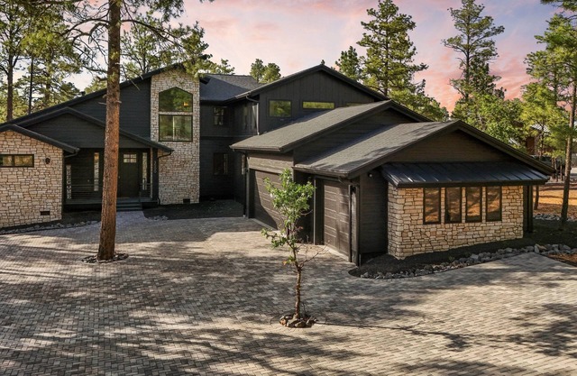 Timberstone Lodge | King Beds~Fireplace~EV Charger