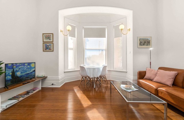 Timeless CBD Sanctuary - 1BR - Heart of Adelaide