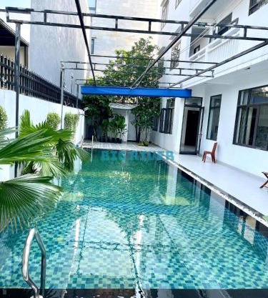 Tin Villa