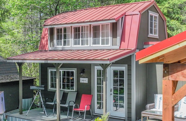 Tiny Home A, just steps from Mt. Rainer Nat. Park w/firepit.