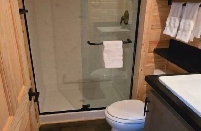 Tiny Home King Room #8A