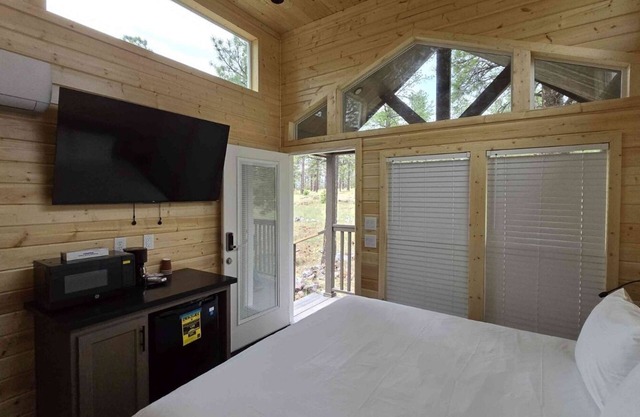 Tiny Home King Room #9A