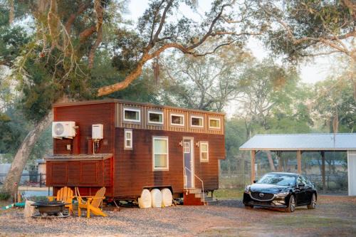 Tiny Home w Great Bay Views Pets Near Eglin Beach