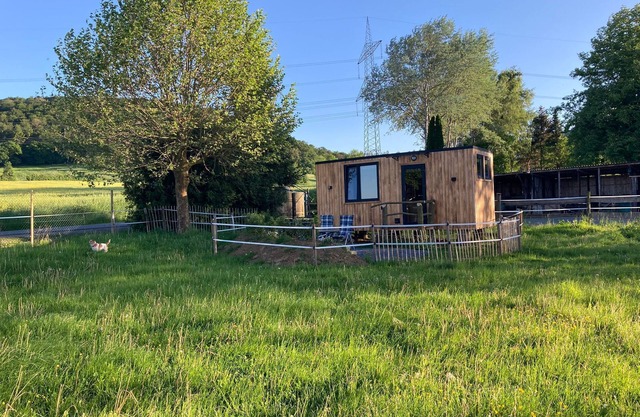 Tiny House mit Pferdebox im Weserbergland