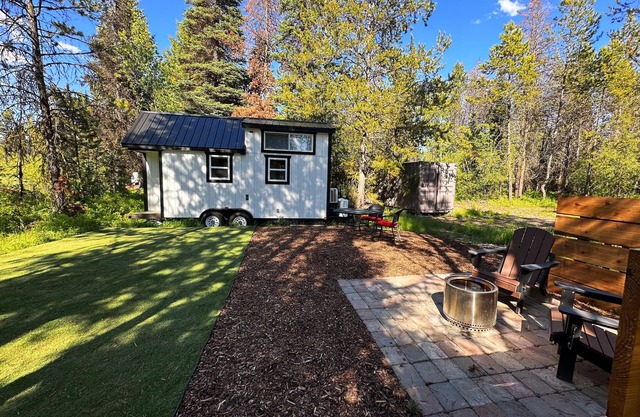 Tiny House at Whispering Creek Estate