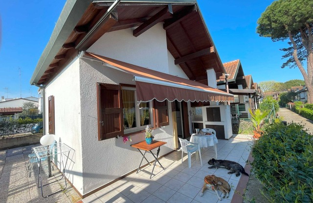 Tiny- House by the sea. Pet friendly!