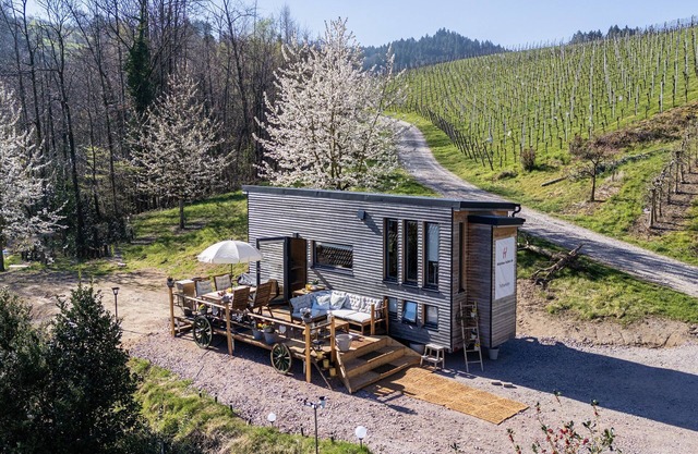 Tiny House 'Toftaholm' with Private Terrace, Wi-Fi and Air Conditioning