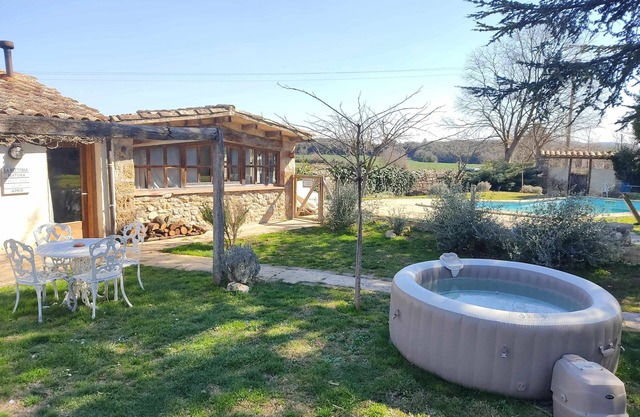 Tiny house with jacuzzi - Rectoria de Dosquers