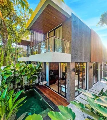 Tiny Villa Nyanyi - Charming 2 BR House 4 mins from Beach