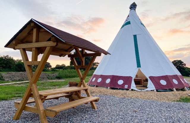 Tipi Wappo at Lake Belau