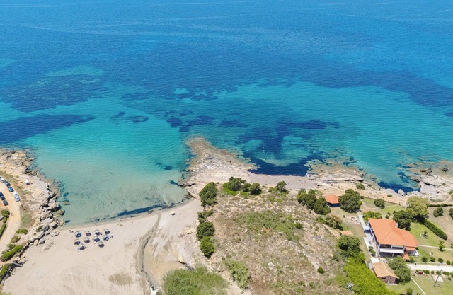 To Pournari Beachside Garden House, Korakohori, Greece