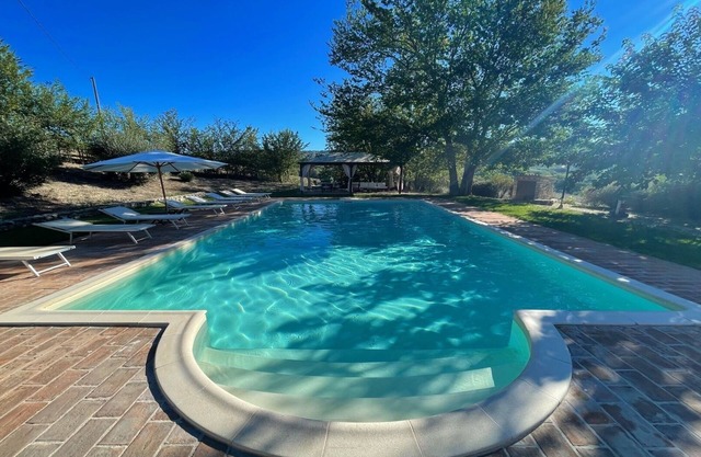 TODI BY THE POOL/SLEEPS 10/EXCLUSIVE POOL/WALK TO TODI 4 KMS/RESTAURANT 0.5 KMS