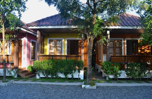 Toffee House Resort