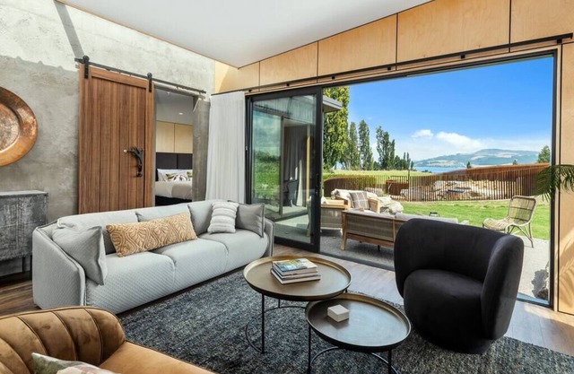 Toka Ridge Lake view, Lux Villa 3bd2bth w/HotTub