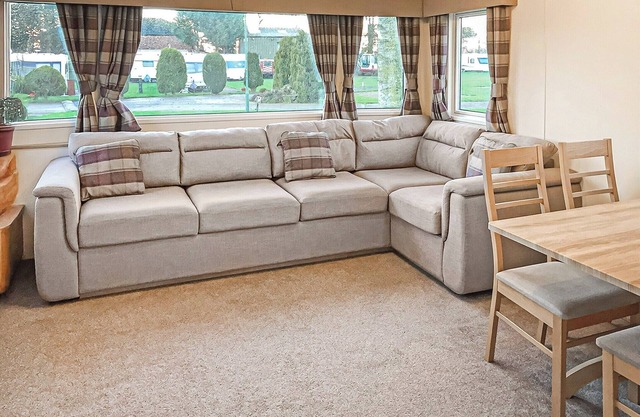 Tollerton Caravan WF
