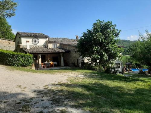 Tolles Ferienhaus In Urbino Mit Grill