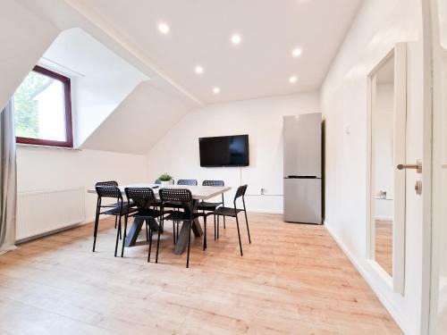 Tolstov Apartments - 4 Room Apartments - 30 Min Messe DUS