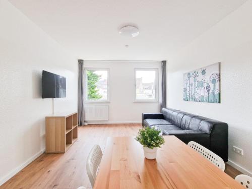 Tolstov Apartments - 4 Zimmer Wohnungen - 25 Min zur Messe DUS