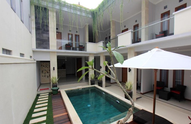 Tom Guest House