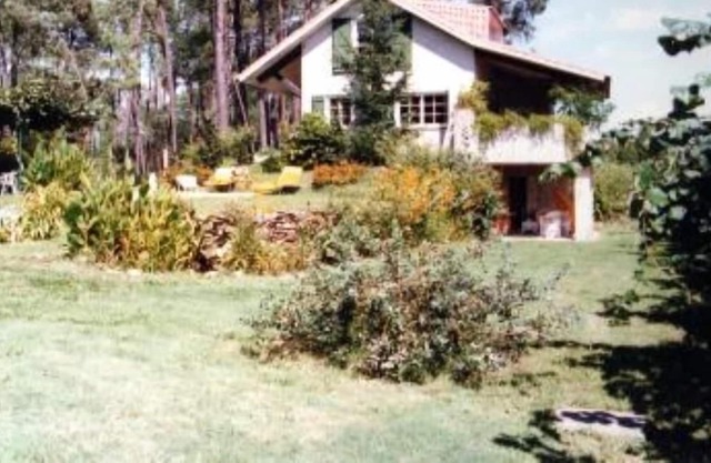 Tomino: HOUSE IN THE MIÑO´S RIVER